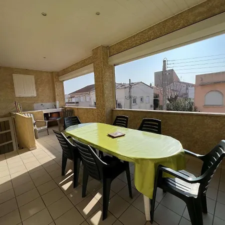 T4 Centre-ville, 8 Pers, Terrasse, Parking, à 200m Plage/commerces - Fr-1-701-49 * Valras-Plage