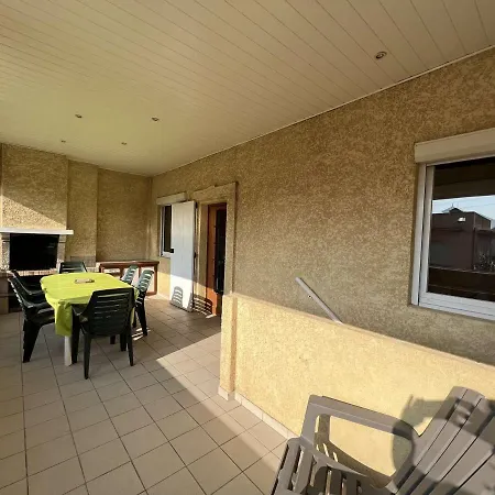T4 Centre-ville, 8 Pers, Terrasse, Parking, à 200m Plage/commerces - Fr-1-701-49 * Valras-Plage