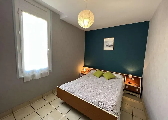 Hébergement de vacances T4 Centre-ville, 8 Pers, Terrasse, Parking, à 200m Plage/commerces - Fr-1-701-49