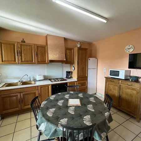 Holiday home T4 Centre-ville, 8 Pers, Terrasse, Parking, A 200m Plage/commerces - Fr-1-701-49 *