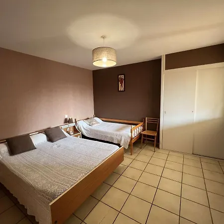 T4 Centre-ville, 8 Pers, Terrasse, Parking, A 200m Plage/commerces - Fr-1-701-49 *